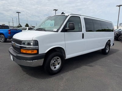 2025 Chevrolet Express Passenger 1LT