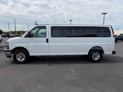 2025 Chevrolet Express Passenger 1LT