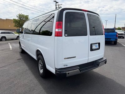 2025 Chevrolet Express Passenger 1LT