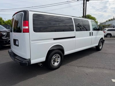 2025 Chevrolet Express Passenger 1LT