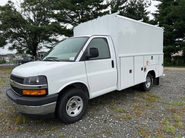 2026 Chevrolet Express Cutaway 3500 1WT