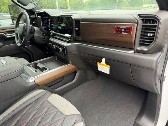 2026 Chevrolet Silverado 3500 HD High Country DRW Black Widow