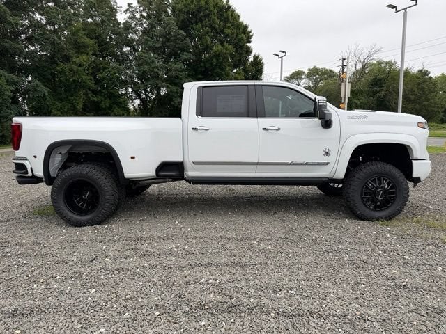 2026 Chevrolet Silverado 3500 HD High Country DRW Black Widow