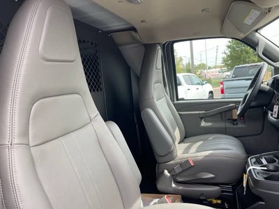 2025 Chevrolet Express Cargo WT