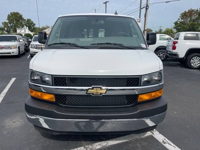 2025 Chevrolet Express Cargo WT