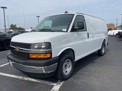 2025 Chevrolet Express Cargo WT