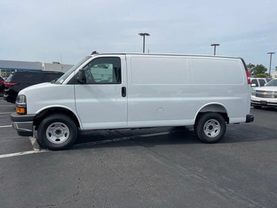 2025 Chevrolet Express Cargo WT