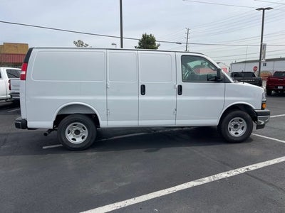 2025 Chevrolet Express Cargo WT