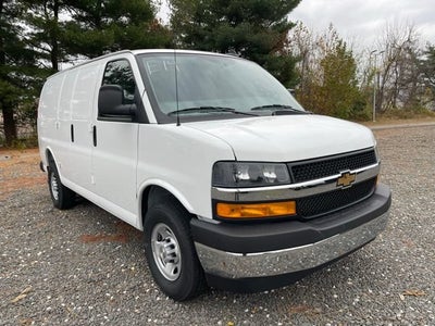 2025 Chevrolet Express Cargo WT