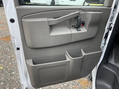 2025 Chevrolet Express Cargo WT