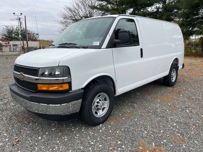 2025 Chevrolet Express Cargo WT