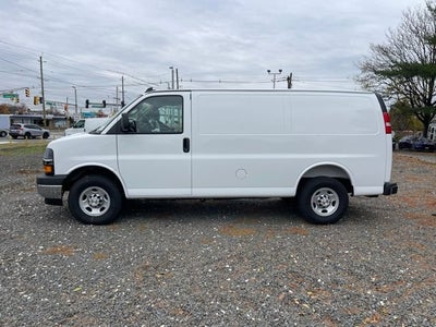 2025 Chevrolet Express Cargo WT