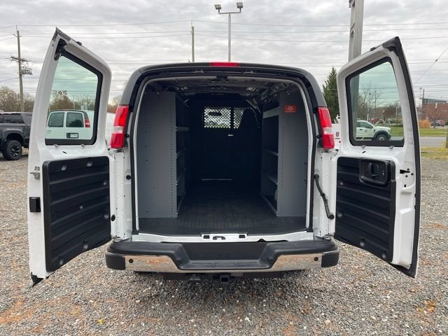 2025 Chevrolet Express Cargo WT