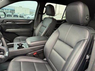 2024 GMC Acadia Elevation