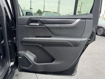 2024 GMC Acadia Elevation