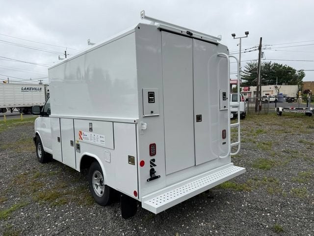 2026 Chevrolet Express Cutaway 3500 1WT