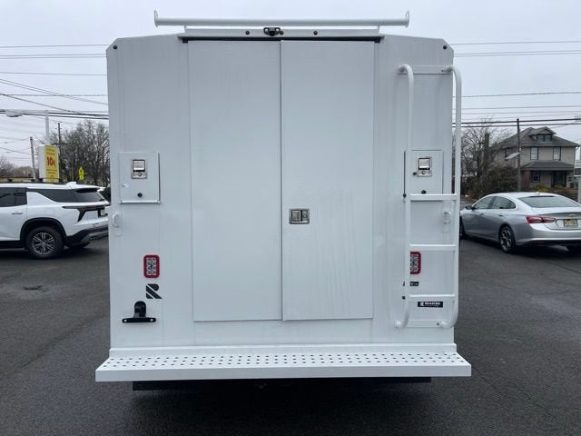 2026 Chevrolet Express Cutaway 3500 1WT