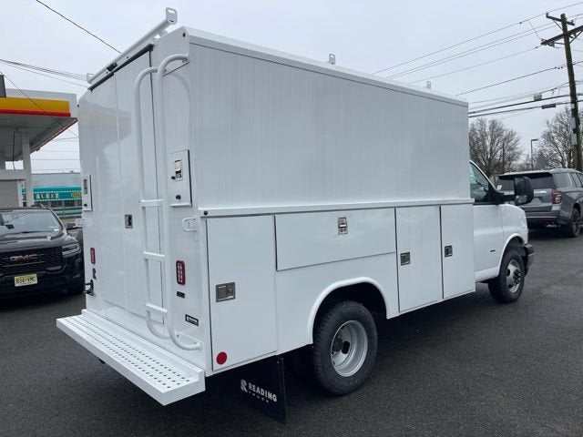 2026 Chevrolet Express Cutaway 3500 1WT