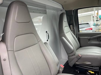 2026 Chevrolet Express Cutaway 3500 1WT