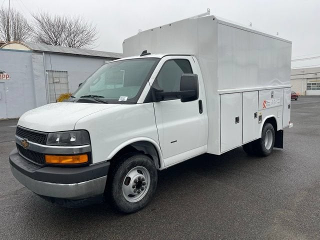 2026 Chevrolet Express Cutaway 3500 1WT