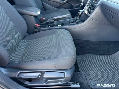 2017 Volkswagen Passat 1.8T S