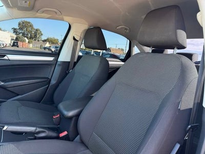 2017 Volkswagen Passat 1.8T S