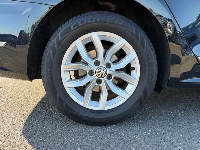 2017 Volkswagen Passat 1.8T S