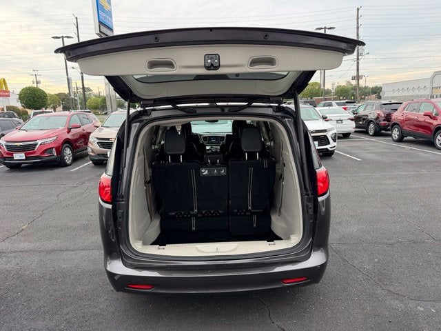 2020 Chrysler Voyager LXI