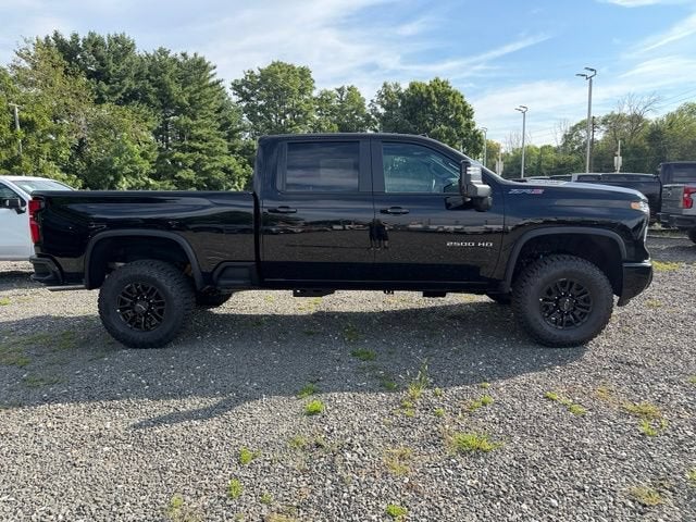 2026 Chevrolet Silverado 2500 HD ZR2 - Photo 13