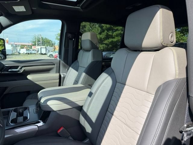 2026 Chevrolet Silverado 2500 HD ZR2 - Photo 17