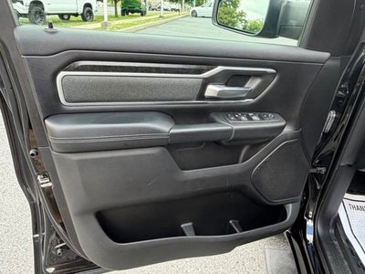 2022 RAM 1500 Big Horn Crew Cab 4x4 5'7" Box