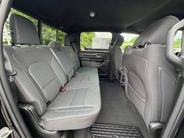 2022 RAM 1500 Big Horn Crew Cab 4x4 5'7" Box
