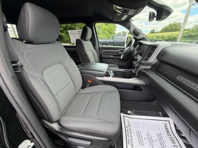 2022 RAM 1500 Big Horn Crew Cab 4x4 5'7" Box