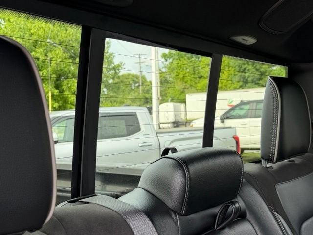 2023 RAM 1500 Laramie Crew Cab 4x4 5'7" Box