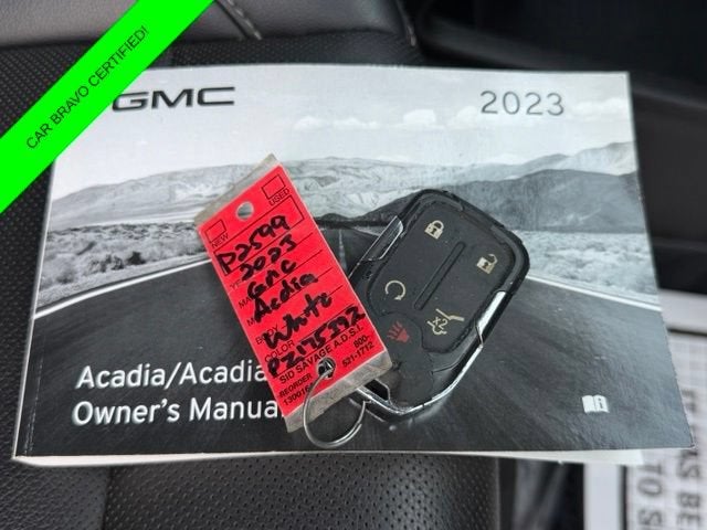 2023 GMC Acadia SLT