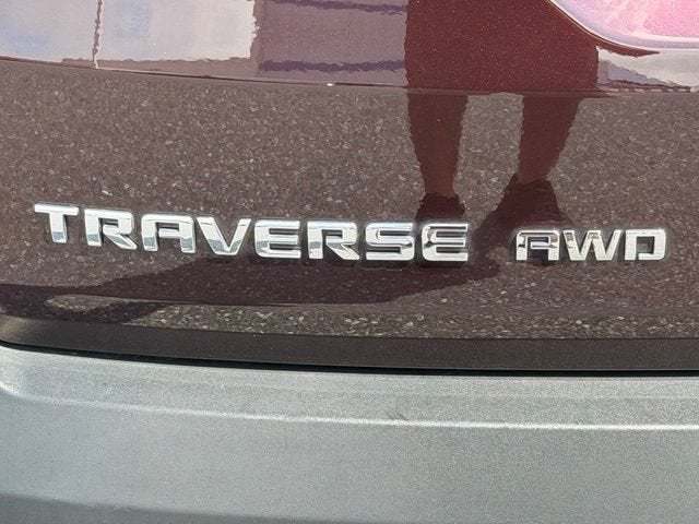 2023 Chevrolet Traverse LT Cloth