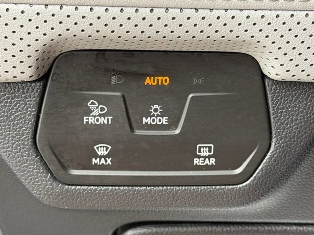 2024 Volkswagen Atlas 2.0T Peak Edition SE w/Technology