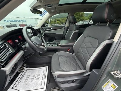 2024 Volkswagen Atlas 2.0T Peak Edition SE w/Technology