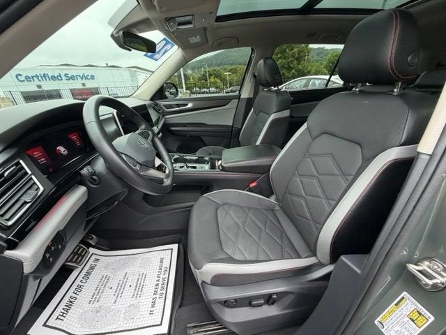 2024 Volkswagen Atlas 2.0T Peak Edition SE w/Technology