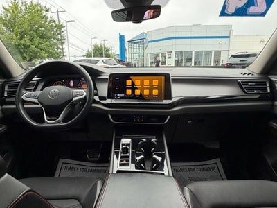 2024 Volkswagen Atlas 2.0T Peak Edition SE w/Technology