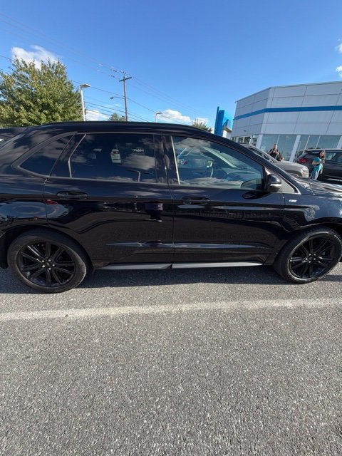 2020 Ford Edge ST Line