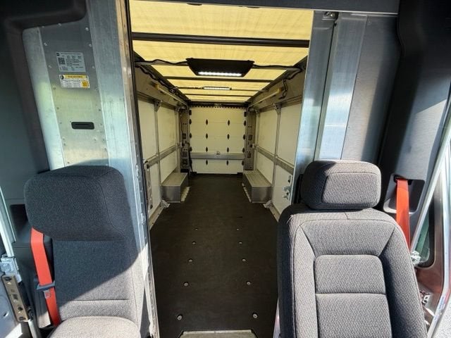 2024 BrightDrop Zevo 600 EJY