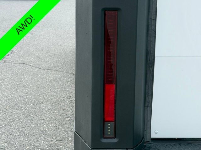 2024 BrightDrop Zevo 600 EJY