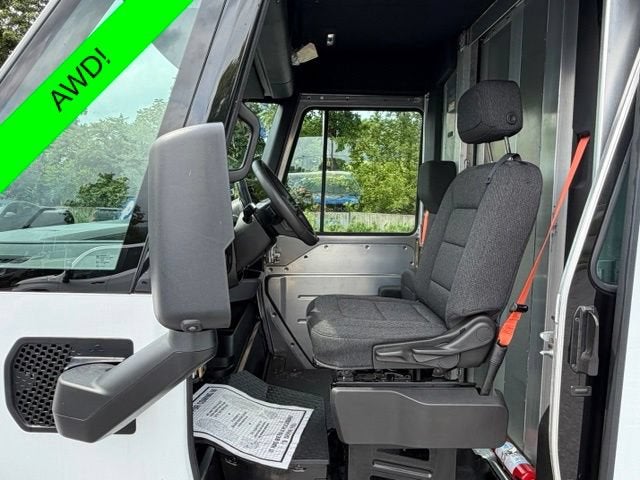 2024 BrightDrop Zevo 600 EJY